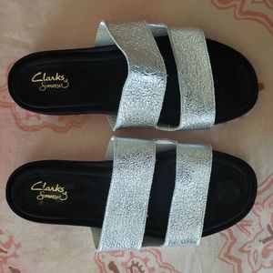 Zelby Zest Silver Sandals. Leather Sandals. Heel